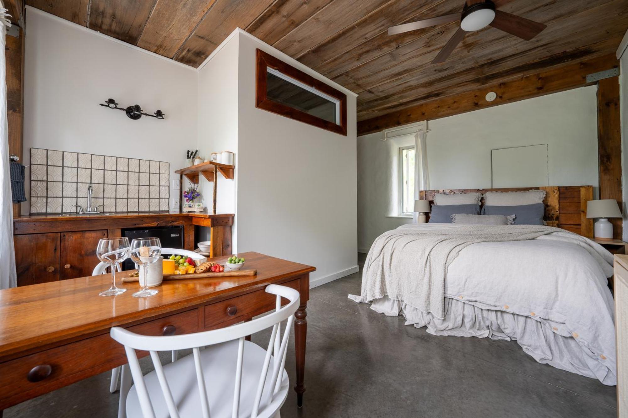 Carrying Place Owl'S Nest Suites מראה חיצוני תמונה