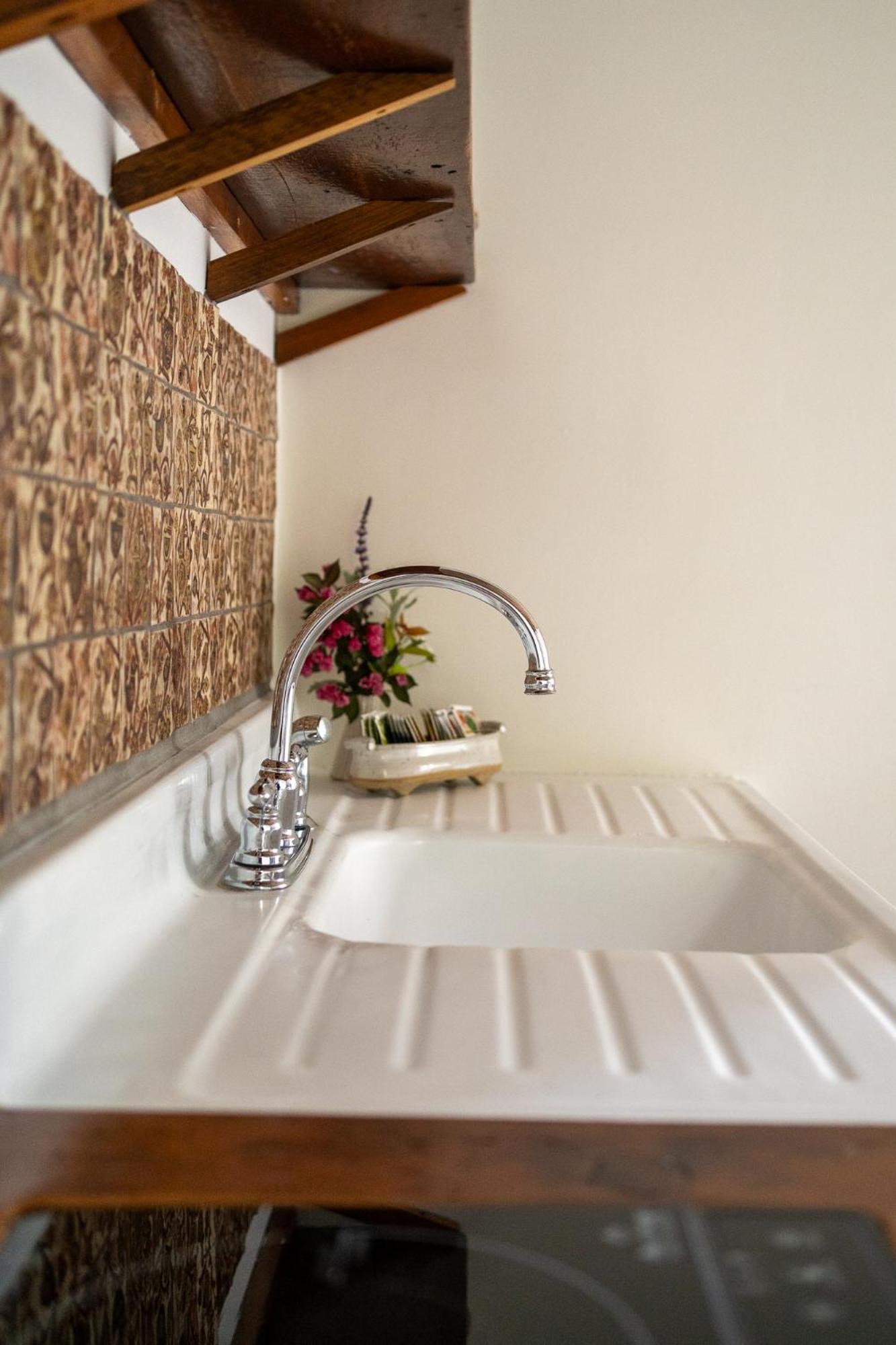 Carrying Place Owl'S Nest Suites מראה חיצוני תמונה